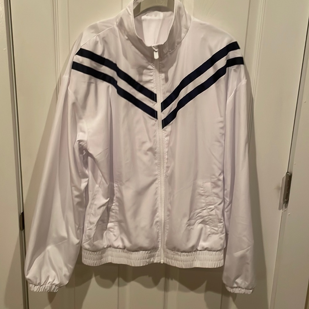 Zyia white and navy breaker jacket. Front zip, XL, 2 snap closure pockets.